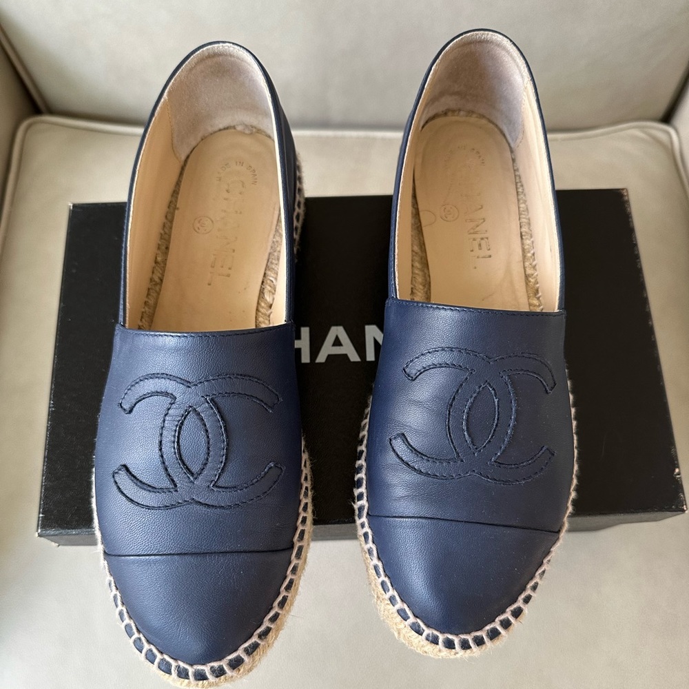 CHANEL NAVY BLUE ESPADRILLES Size 37